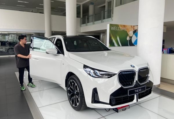 BMW X3 dan 218 Gran Coupe M Sport Resmi Mengaspal di Makassar