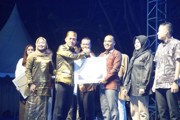Meriahkan HUT Jeneponto Ke-162, Bupati Berikan Apresiasi Kepada Sejumlah Tokoh