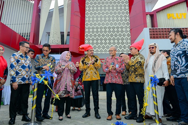 Menteri UMKM RI Apresiasi Sulsel, Peringkat Pertama Kontribusi Program Kredit Usaha Rakyat