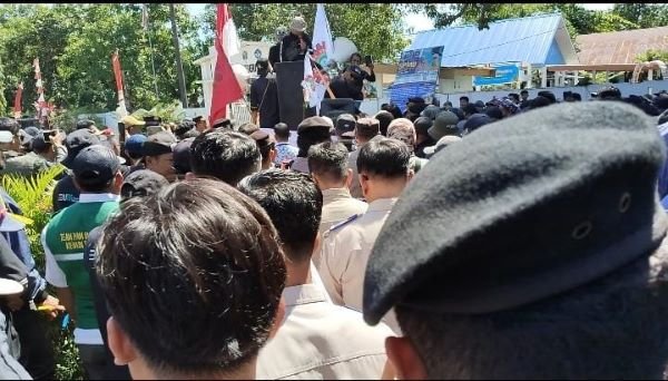 Ratusan Buruh Kepung BPN Takalar, Desak Penyelesaian Sengketa Tanah Palleko