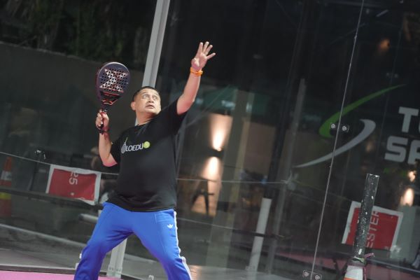 Top Spin Arena Diresmikan, Appi Tunjukkan Skill Padel di Laga Ekshibisi
