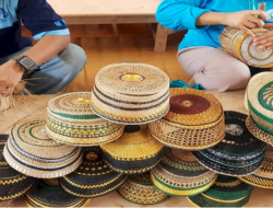 Produk Songkok Anyam Napi Lapas Takalar Laris Manis