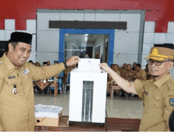 Bupati Maros Lakukan Pemusnahan Arsip Inaktif Dinas Perpustakaan Yang Telah Lewat Masa Retensi