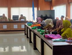 Bertahun-tahun Mengabdi, Guru Honorer Sambangi Kantor Disdik Sulsel