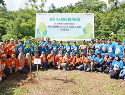 Pertamina Tanam 1.000 Bibit di Kebun Raya Pucak Maros