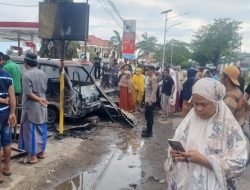 Diduga Ledakan Mobil, Sejumlah Kios Pakaian di Jeneponto Terbakar