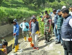 Minimnya Pasokan Air, Pj Bupati Tinjau Kerusakan Saluran Irigasi Kareloe
