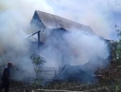 Ditinggal Pemiliknya, Satu Rumah di Jeneponto Hangus Terbakar