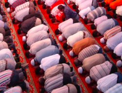 Niat Salat Taubat dan Tata Caranya