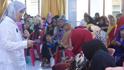 Hadirkan 20 Puskesmas: Aliyah Mustika Salurkan 7 Alat USG