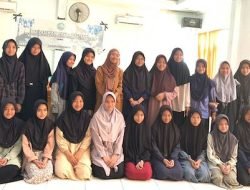 Puluhan Santri Nahdlatul ‘Ulum Maros Ikuti Pelatihan Public Speaking