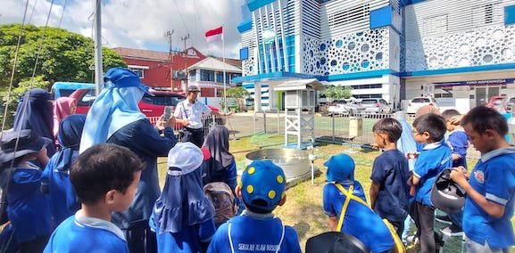 Belajar Cuaca-Musim, SD Sekolah Alam Bosowa Kunjungi BMKG Makassar
