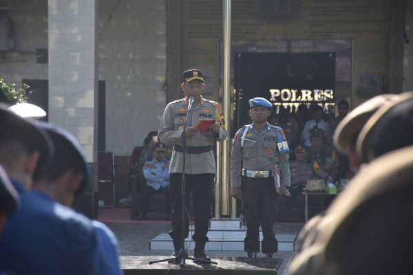Kapolres Bulukumba Pimpin Apel Gelar Pasukan Operasi Keselamatan Pallawa 2024