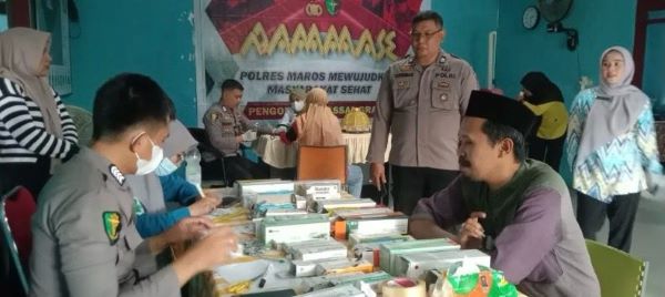 Polres Maros-Puskesmas Lau Gelar Pengobatan Gratis di Desa Marannu