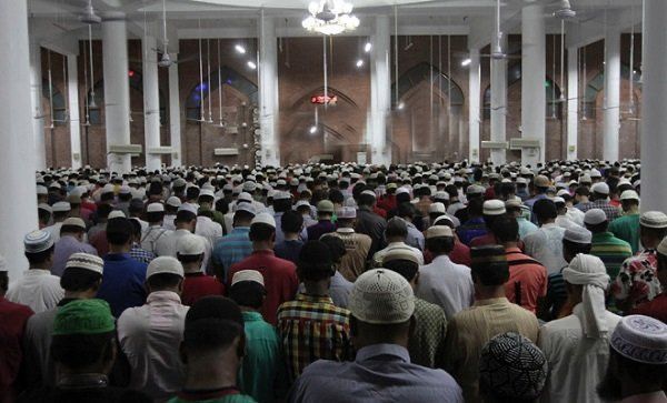 Hukum Salat Tarawih Tapi Belum Lakukan Salat Isya