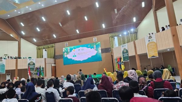 IKA FP UMI Bukber Bersama 1000 Anak Panti Asuhan