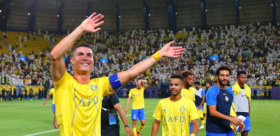 Al Nassr Bantai Al Tai 5-1, Cristiano Ronaldo Hattrick