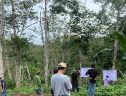 PT Lonsum Diduga Rusak-Mengambil Paksa Papan Bicara Milik Warga di Bulukumba