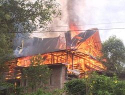 2 Rumah Terbakar di Bulukumba, Pelakunya Diduga Anak Kandung