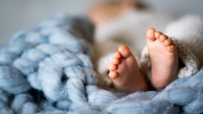 Bayi Perempuan Ditemukan di Semak-semak