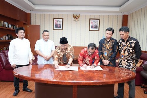 Pemkab Bantaeng-PLN Bulukumba Taken MoU Dukung Peningkatan Ekonomi Daerah