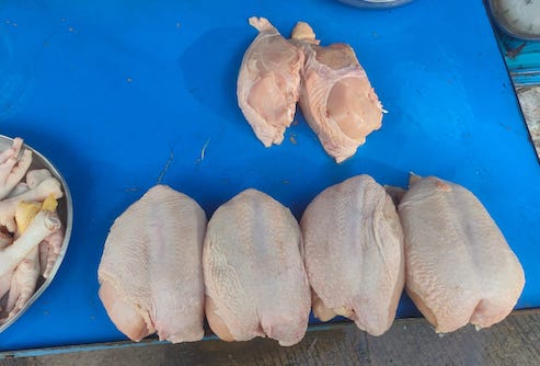 2 Pekan Ramadan, Harga Ayam Potong di Makassar Tembus Rp 50 Ribu