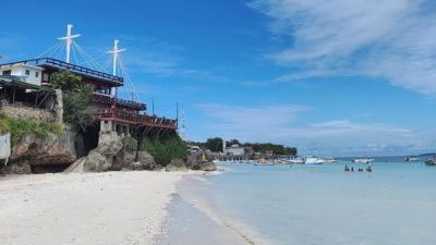 Manjakan Wistawan, 2 Lapangan Tenis Kawasan Wisata Bira Siap Digunakan
