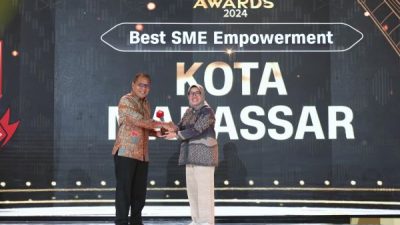 Danny Pomanto Terima 4 Penghargaan Sekaligus di CNN Indonesia Awards 2024