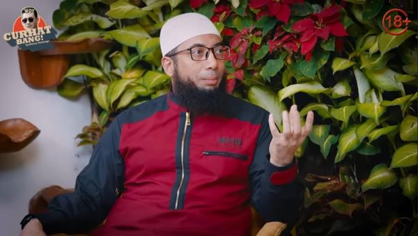 Ustaz Khalid Basalamah: Tanggung Jawab Suami Terhadap Dosa Istri