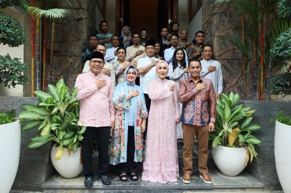 Ketua TP PKK Makassar Sambut Kunjungan Idulfitri dari Ketua Bhayangkari Sulsel