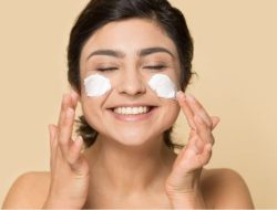 Jangan Salah Urutan, Ini Pemakaian Skincare Pagi-Malam yang Tepat