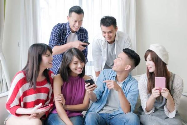 Ungkapan Bahasa Makassar yang Sering Digunakan Anak Muda Saat Nongkrong