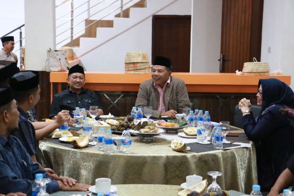 Kades Hingga Elit Parpol Hadiri Buka Puasa Bupati Bulukumba di Tanete