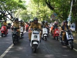 Rayakan 3 Tahun Kebersamaan, Chaidir-Suhartina Berkeliling Kota Maros