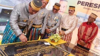 HUT Soppeng, Pj Gubernur Beri Bantuan dan Resmikan Proyek