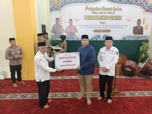 Baznas Distribusikan 12.000 Kg Beras dan Sembako untuk Mustahik di Sulsel