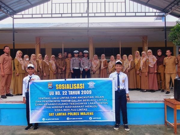 Minimalisir Pelanggaran, Satlantas Polres Majene Go To School