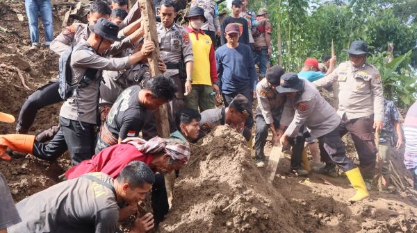 2 Korban Longsor di Tana Toraja Berhasil Ditemukan