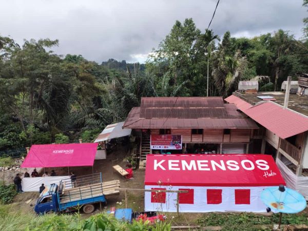 Cepat Tanggap, Dapur Umum Kemensos Layani Korban Longsor Tana Toraja