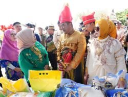 Hadiri HUT Jeneponto, Pj Gubernur Tinjau GPM Hingga Serahkan Bantuan