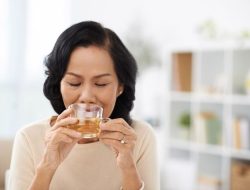 Ini Alasan Mengapa Minum Teh Setelah Makan Tidak Dianjurkan