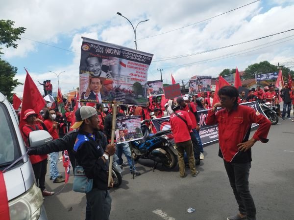 Demo Hari Buruh di Makassar, Ini 15 Tuntutan Massa Aksi