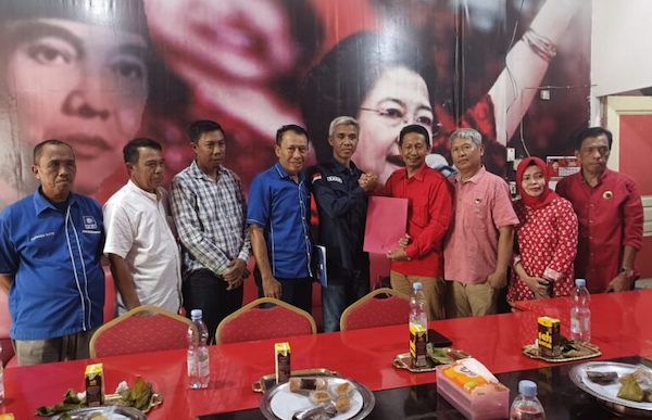 Bacabup Gowa Husniah Talenrang Mendaftar di PDIP dan Demokrat