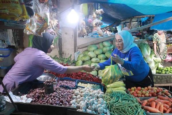 Bupati Mamuju Minta ASN Belanja di Pasar Tradisional
