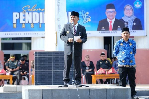 Peringati Hardiknas, Pj Bupati Jeneponto Komitmen Tingkatkan Pendidikan