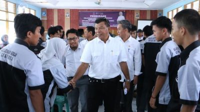 Buka Pelatihan Berbasis Kompetensi, Bupati Andi Utta Motivasi Peserta