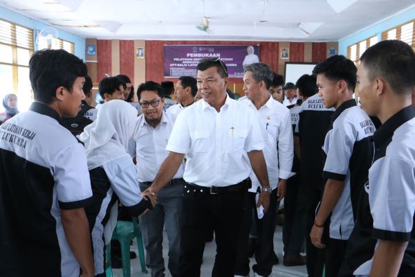 Buka Pelatihan Berbasis Kompetensi, Bupati Andi Utta Motivasi Peserta