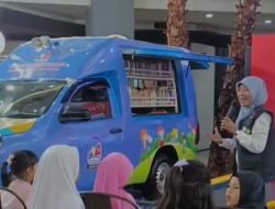 Mobil Perpustakaan Keliling Hadir di Mall untuk Peringati Hari Buku Nasional