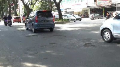 Banyak Korban Jatuh, Komisi D Desak PU Perbaiki Jalan Hertasning