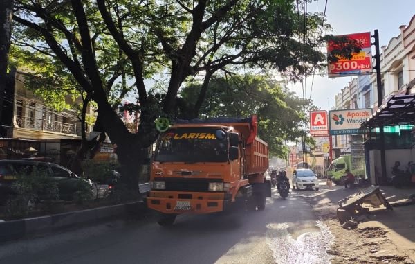 Marak Truk Langgar Jam Operasional, Ini Kata Dishub Makassar